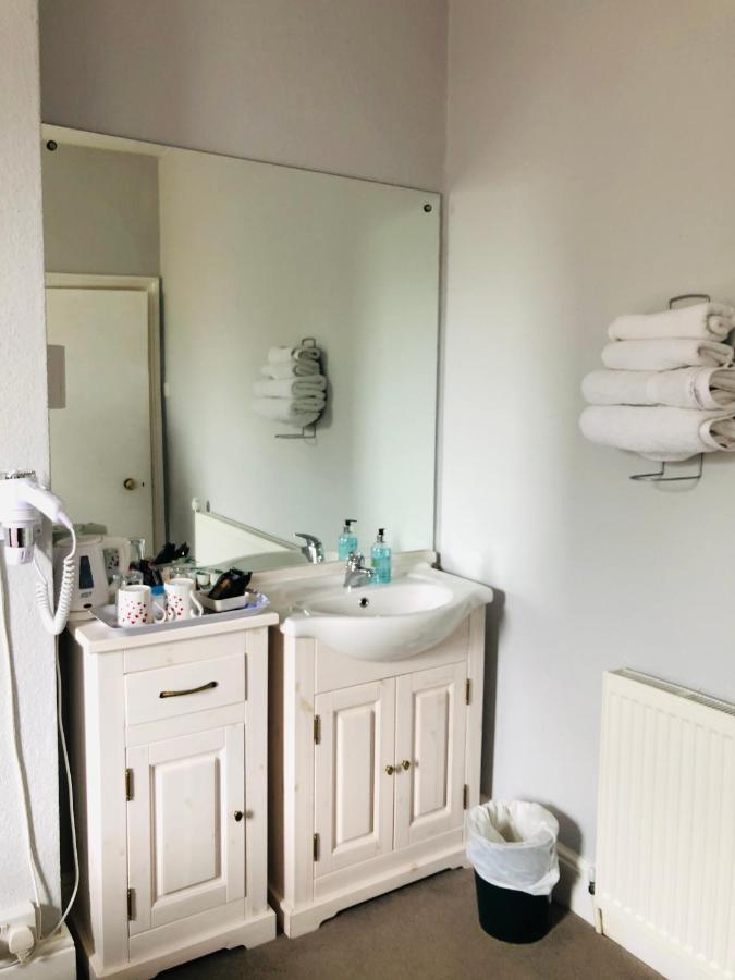 Brook House Bed and Breakfast Broadway  Esterno foto